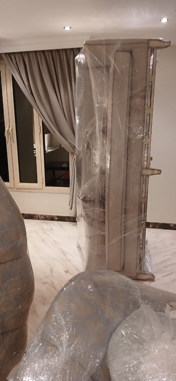 سيارة نقل عفش إلى تبوك
